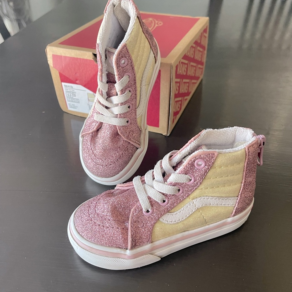Girls Vans Size 6